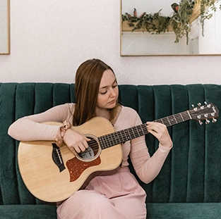 tocando violão aplicativos