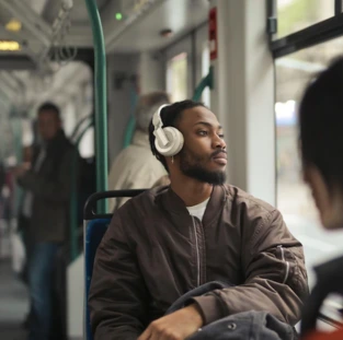 Aplicativo para baixar música ( Imagem: Freepik)