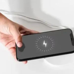 Aplicativo para carregar celular com energia solar ( Imagem: Freepik)