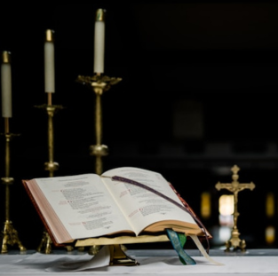 Aplicativo para ouvir a Bíblia católica